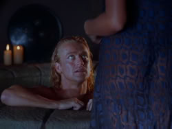 extant_XenaWarriorPrincess_1x13-AthensCityAcademyOfThePerformingBards_1439