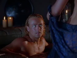 extant_XenaWarriorPrincess_1x13-AthensCityAcademyOfThePerformingBards_1443
