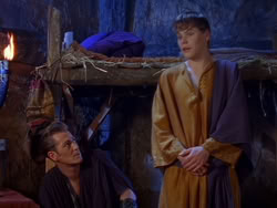 extant_XenaWarriorPrincess_1x13-AthensCityAcademyOfThePerformingBards_1519