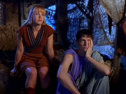 extant_XenaWarriorPrincess_1x13-AthensCityAcademyOfThePerformingBards_1523