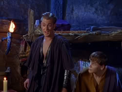 extant_XenaWarriorPrincess_1x13-AthensCityAcademyOfThePerformingBards_1527