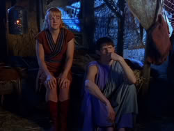 extant_XenaWarriorPrincess_1x13-AthensCityAcademyOfThePerformingBards_1574