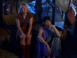 extant_XenaWarriorPrincess_1x13-AthensCityAcademyOfThePerformingBards_1577