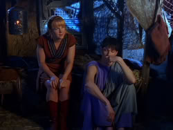 extant_XenaWarriorPrincess_1x13-AthensCityAcademyOfThePerformingBards_1581