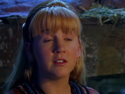 extant_XenaWarriorPrincess_1x13-AthensCityAcademyOfThePerformingBards_1592