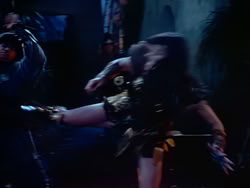 extant_XenaWarriorPrincess_1x13-AthensCityAcademyOfThePerformingBards_1692