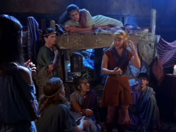 extant_XenaWarriorPrincess_1x13-AthensCityAcademyOfThePerformingBards_1706