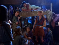 extant_XenaWarriorPrincess_1x13-AthensCityAcademyOfThePerformingBards_1709