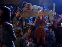 extant_XenaWarriorPrincess_1x13-AthensCityAcademyOfThePerformingBards_1712