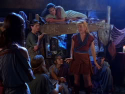 extant_XenaWarriorPrincess_1x13-AthensCityAcademyOfThePerformingBards_1713