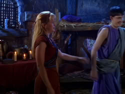 extant_XenaWarriorPrincess_1x13-AthensCityAcademyOfThePerformingBards_1734