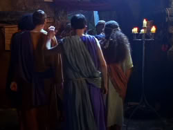 extant_XenaWarriorPrincess_1x13-AthensCityAcademyOfThePerformingBards_1737