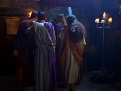 extant_XenaWarriorPrincess_1x13-AthensCityAcademyOfThePerformingBards_1740