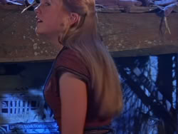 extant_XenaWarriorPrincess_1x13-AthensCityAcademyOfThePerformingBards_1741
