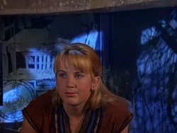 extant_XenaWarriorPrincess_1x13-AthensCityAcademyOfThePerformingBards_1743
