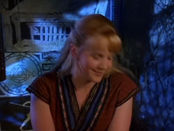 extant_XenaWarriorPrincess_1x13-AthensCityAcademyOfThePerformingBards_1745