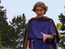 extant_XenaWarriorPrincess_1x13-AthensCityAcademyOfThePerformingBards_1761