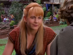 extant_XenaWarriorPrincess_1x13-AthensCityAcademyOfThePerformingBards_1810