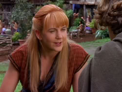 extant_XenaWarriorPrincess_1x13-AthensCityAcademyOfThePerformingBards_1826