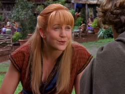 extant_XenaWarriorPrincess_1x13-AthensCityAcademyOfThePerformingBards_1828