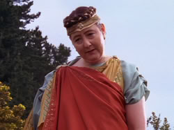 extant_XenaWarriorPrincess_1x13-AthensCityAcademyOfThePerformingBards_1852