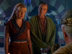 extant_XenaWarriorPrincess_1x13-AthensCityAcademyOfThePerformingBards_1885
