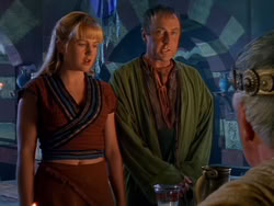 extant_XenaWarriorPrincess_1x13-AthensCityAcademyOfThePerformingBards_1886