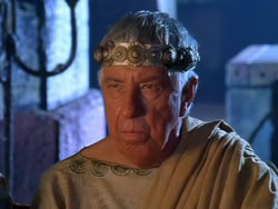extant_XenaWarriorPrincess_1x13-AthensCityAcademyOfThePerformingBards_1908