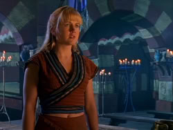 extant_XenaWarriorPrincess_1x13-AthensCityAcademyOfThePerformingBards_1915