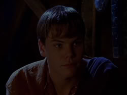 extant_XenaWarriorPrincess_1x13-AthensCityAcademyOfThePerformingBards_1925