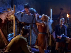 extant_XenaWarriorPrincess_1x13-AthensCityAcademyOfThePerformingBards_2001