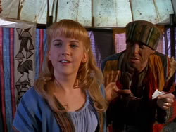 extant_XenaWarriorPrincess_1x13-AthensCityAcademyOfThePerformingBards_2040