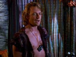extant_XenaWarriorPrincess_1x13-AthensCityAcademyOfThePerformingBards_2042