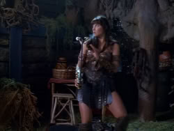 extant_XenaWarriorPrincess_1x13-AthensCityAcademyOfThePerformingBards_2054