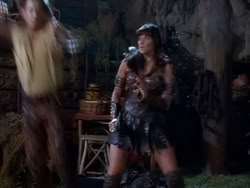 extant_XenaWarriorPrincess_1x13-AthensCityAcademyOfThePerformingBards_2055