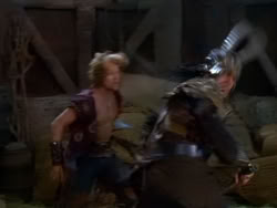 extant_XenaWarriorPrincess_1x13-AthensCityAcademyOfThePerformingBards_2075