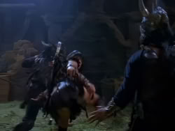 extant_XenaWarriorPrincess_1x13-AthensCityAcademyOfThePerformingBards_2081