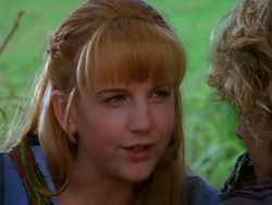 extant_XenaWarriorPrincess_1x13-AthensCityAcademyOfThePerformingBards_2170