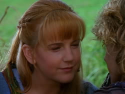 extant_XenaWarriorPrincess_1x13-AthensCityAcademyOfThePerformingBards_2178