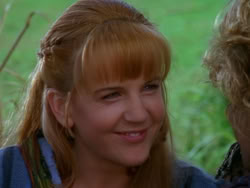 extant_XenaWarriorPrincess_1x13-AthensCityAcademyOfThePerformingBards_2204