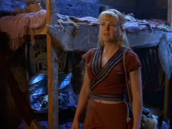 extant_XenaWarriorPrincess_1x13-AthensCityAcademyOfThePerformingBards_2257