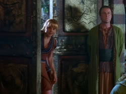 extant_XenaWarriorPrincess_1x13-AthensCityAcademyOfThePerformingBards_2285