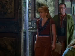 extant_XenaWarriorPrincess_1x13-AthensCityAcademyOfThePerformingBards_2293