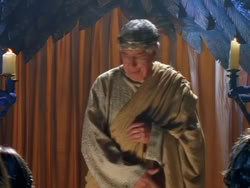 extant_XenaWarriorPrincess_1x13-AthensCityAcademyOfThePerformingBards_2314