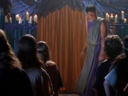 extant_XenaWarriorPrincess_1x13-AthensCityAcademyOfThePerformingBards_2323
