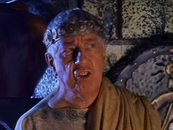 extant_XenaWarriorPrincess_1x13-AthensCityAcademyOfThePerformingBards_2362
