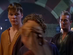 extant_XenaWarriorPrincess_1x13-AthensCityAcademyOfThePerformingBards_2424