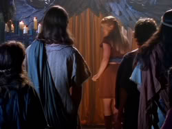 extant_XenaWarriorPrincess_1x13-AthensCityAcademyOfThePerformingBards_2428