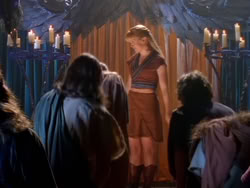 extant_XenaWarriorPrincess_1x13-AthensCityAcademyOfThePerformingBards_2433