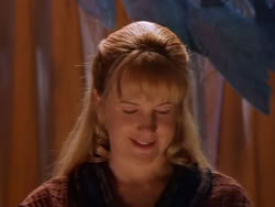 extant_XenaWarriorPrincess_1x13-AthensCityAcademyOfThePerformingBards_2440